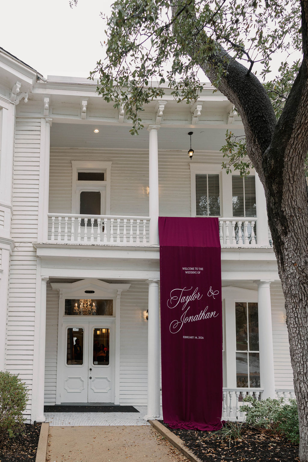 Wedding signs in ATX for a romantic day